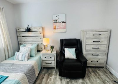 single twin bedroom angle 4